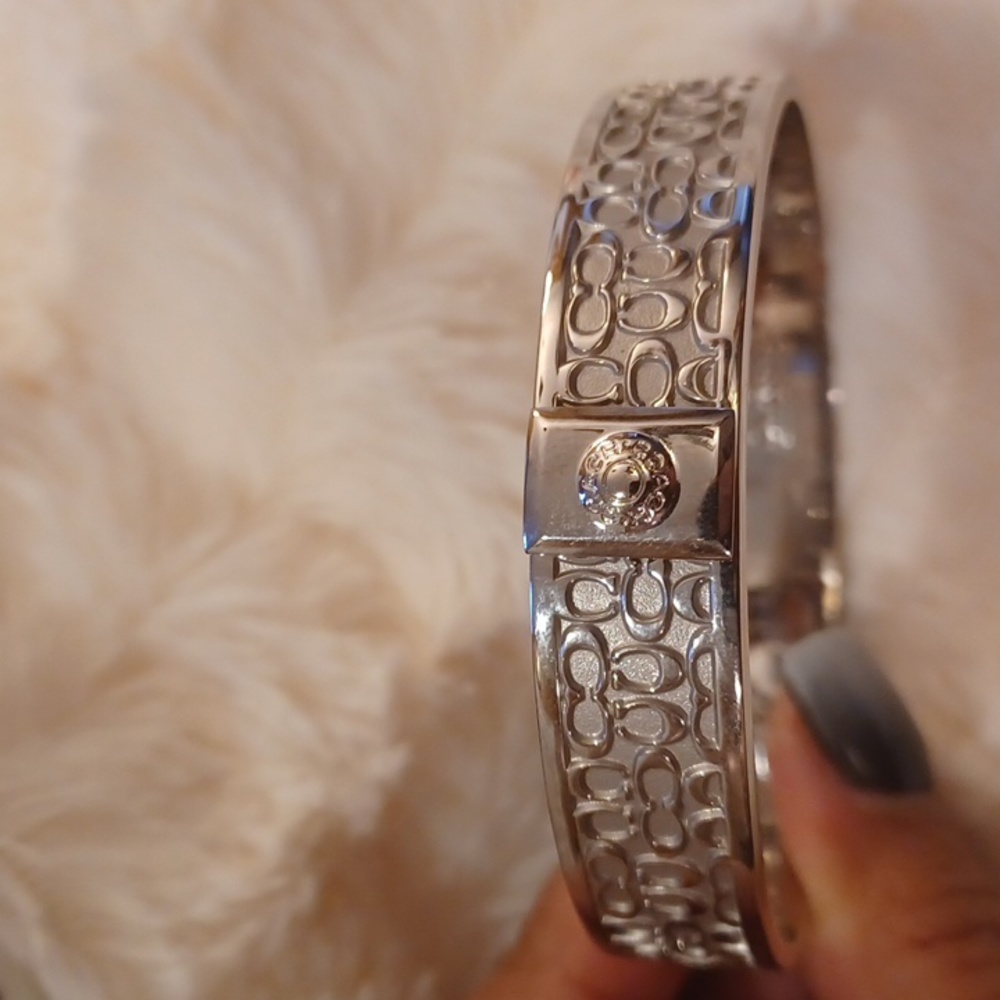 Vintage COACH 1/2" Polished Silver Signature C Bangle Bracelet-Authentic